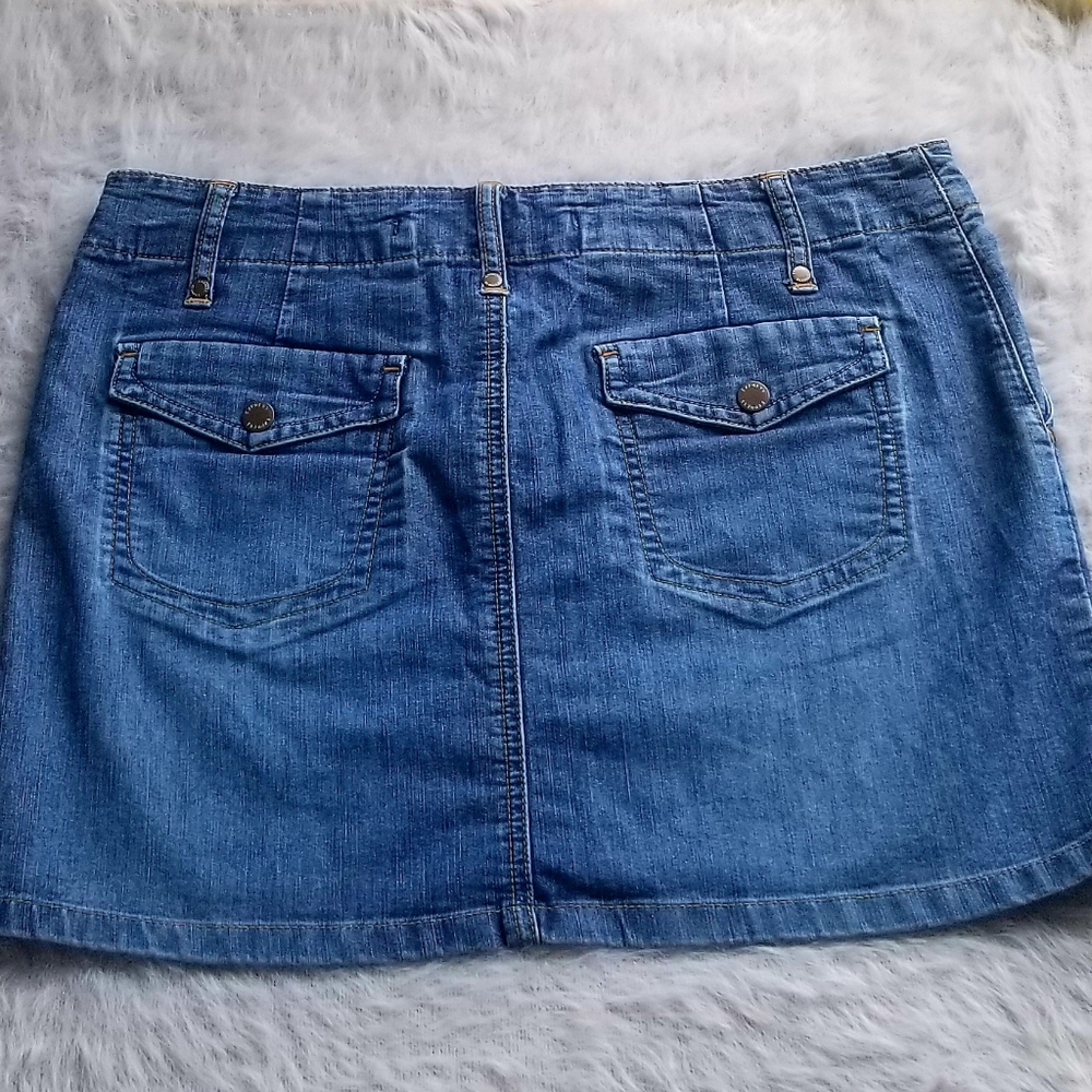Express Precision Fit Vintage Jean Skirt stretchy - Picture 4 of 7